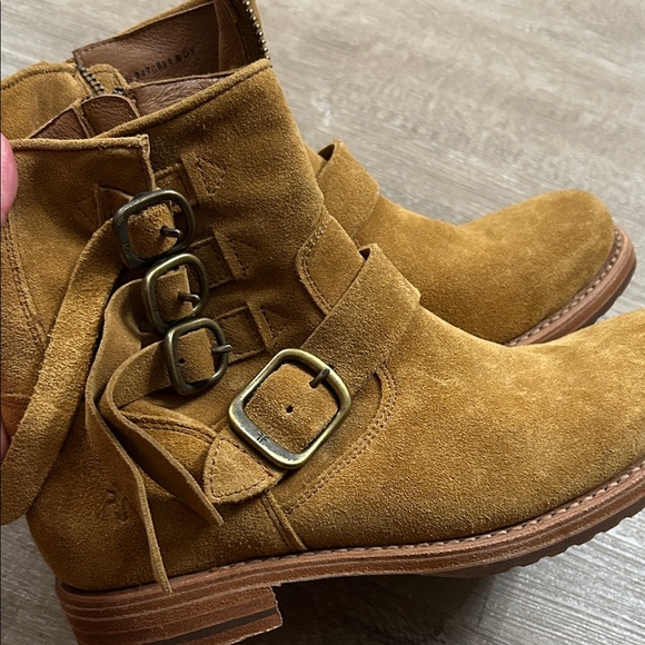 Frye Tan Combat & Moto Boots - Picture 9 of 12